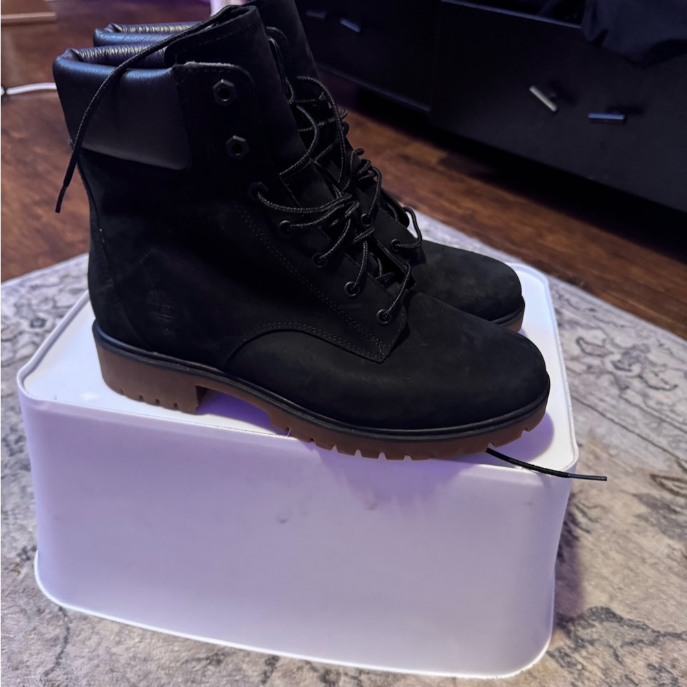Timberland women’s  Black Boots. NWOB
